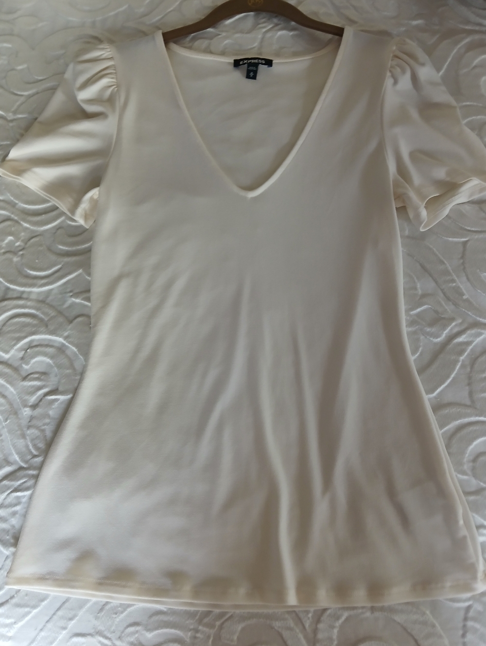 Express Cream V-Neck Blouse - Picture 2 of 4